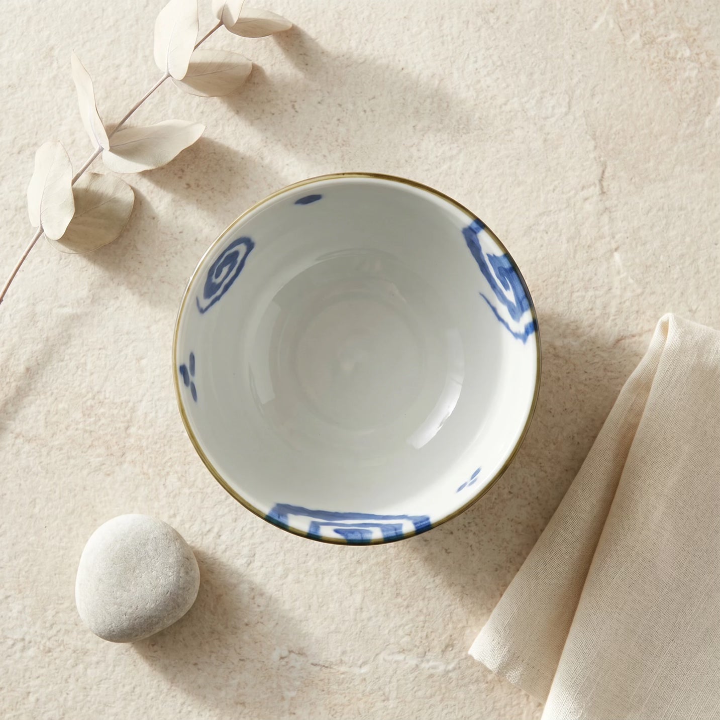 Japanese Porcelain Rice Bowl Blue & White Traditional Spiral Design 13cm