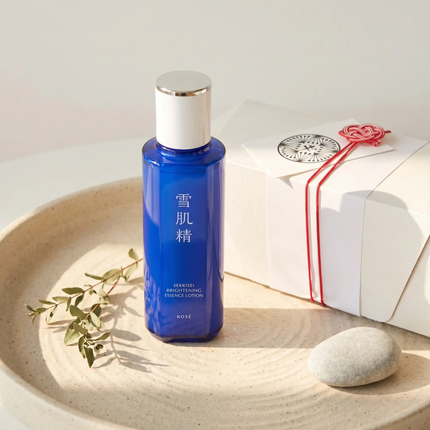 Kose Sekkisei Brightening Essence Lotion 200ml