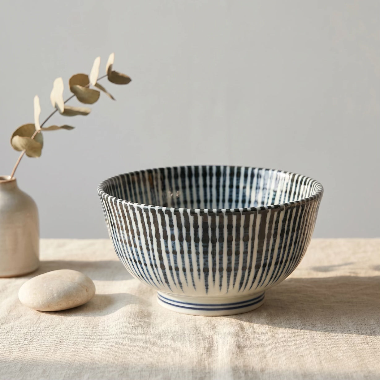 Japanese Mino Ware Porcelain Rice Bowl Blue Sendan Tokusa Pattern 13cm