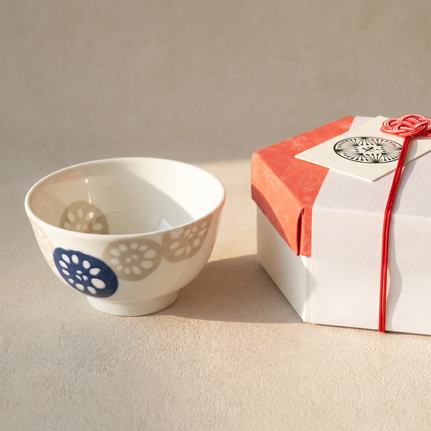 Japanese Porcelain Rice Bowl Blue & Beige Lotus Root Pattern 13cm
