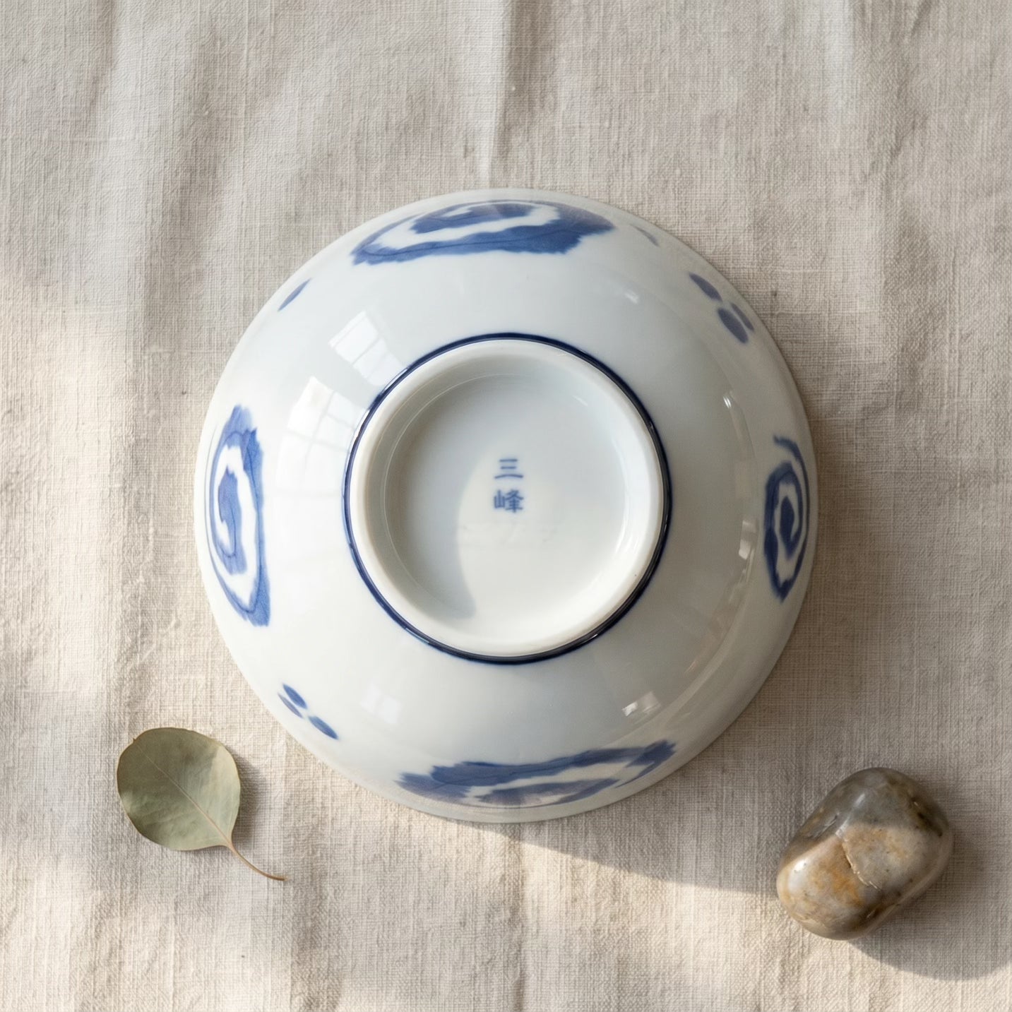 Japanese Porcelain Rice Bowl Blue & White Traditional Spiral Design 13cm