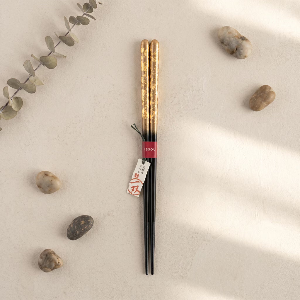ISSOU Wakasa Lacquered Chopsticks with Paulownia Wooden Gift Box 23cm