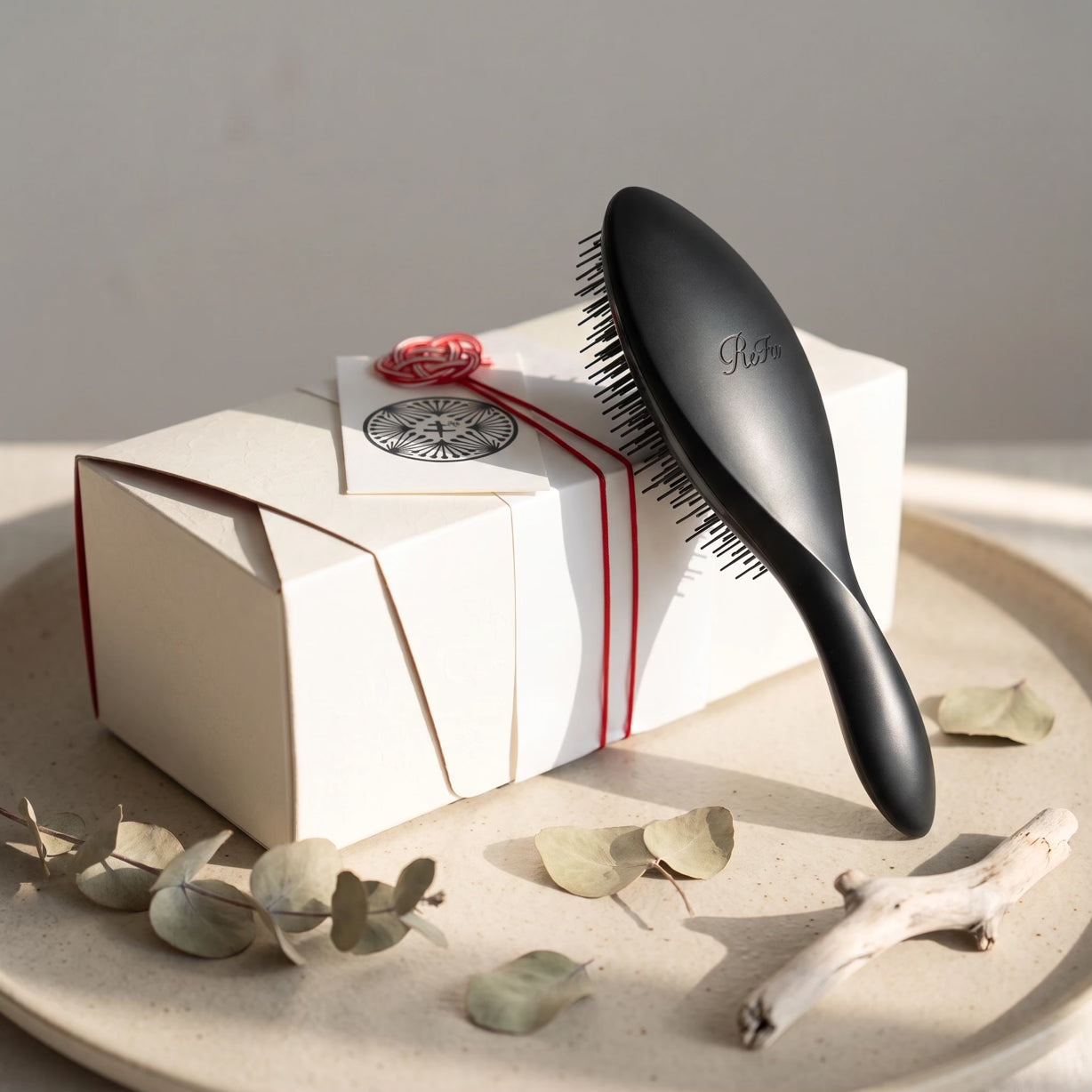 ReFa Aile Brush