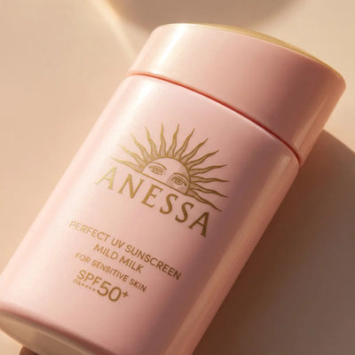 Anessa Perfect UV Sunscreen Mild Milk NA 60ml close-up